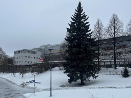 Zasněžená nemocnice ve finském Kuopio